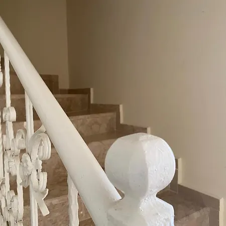 Apartment Gold Bau